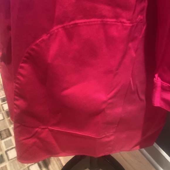Women's Lafayette 148 hot pink Tunic length Button-Up Shirt.  Size 10 - Picture 4 of 6